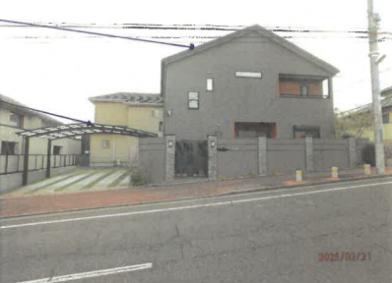 奈良市鳥見町二丁目
1番15の競売物件