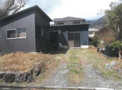 大津市南小松字菖蒲谷
1594番90の競売物件