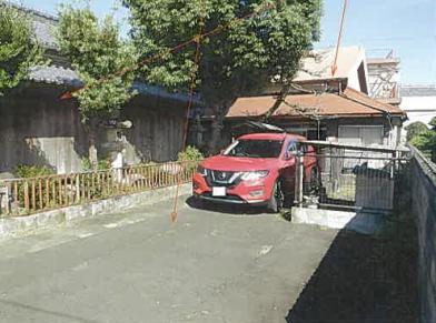 鈴鹿市上田町字海戸田
１５番の競売物件