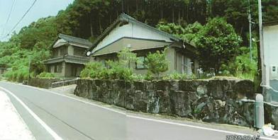 南牟婁郡紀宝町平尾井字内垣内
１３９４番１の競売物件
