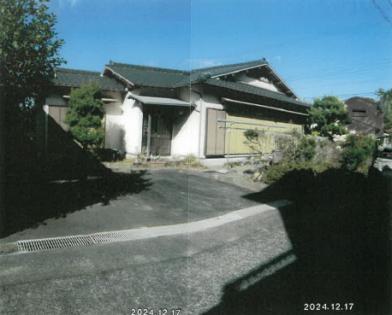 鳥羽市屋内町
１５番９０の競売物件