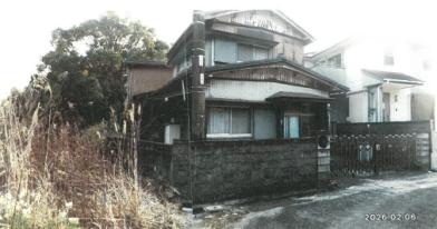 志摩市阿児町鵜方字瀬戸ノ田
２１８７番８の競売物件