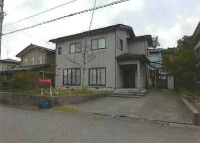 河北郡津幡町字緑が丘四丁目
１００番の競売物件