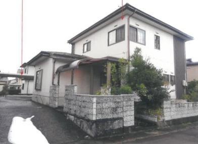 富山市月岡東緑町三丁目
8番の競売物件