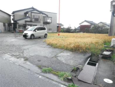 魚津市大光寺字坊丸
１４５０番６の競売物件