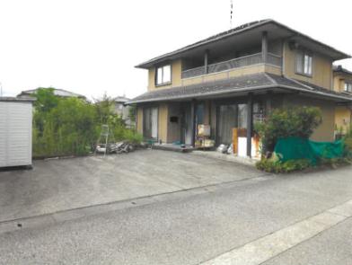 砺波市東石丸
３０番３３の競売物件