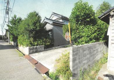 氷見市鞍川字下
２１２番２の競売物件