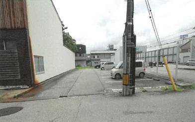 高岡市大坪町二丁目
４５番の競売物件