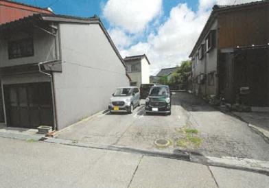 高岡市大坪町三丁目
３３番１の競売物件