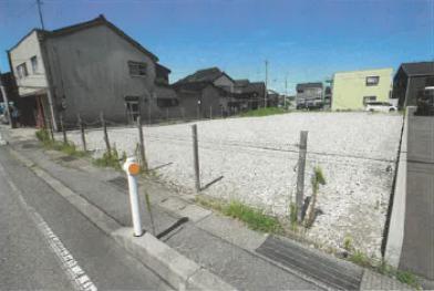 高岡市大坪町三丁目
３８２番の競売物件