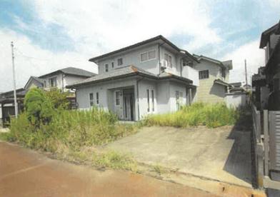 氷見市飯久保
４０６番８の競売物件