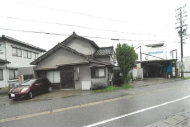 高岡市福岡町上蓑
４１０番の競売物件