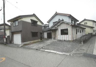 氷見市島尾
１５５３番の競売物件