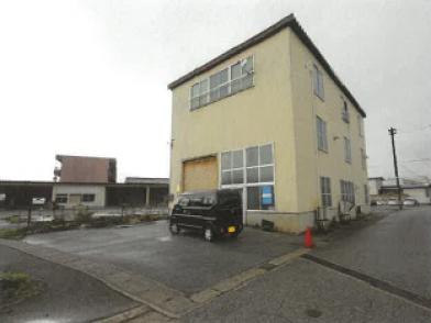 高岡市問屋町
４２６番２の競売物件