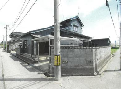 高岡市上黒田
３８１番９８の競売物件