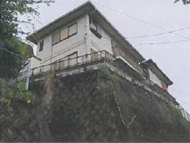 江田島市江田島町中央五丁目
１８７１７番１７の競売物件