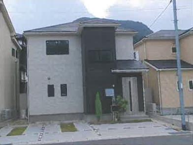 呉市仁方桟橋通
１４８７番１６３の競売物件
