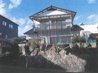 広島市安佐北区亀崎三丁目
３５番３の競売物件