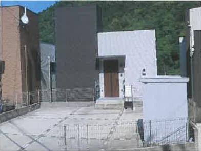 広島市安佐北区可部九丁目
８４番５の競売物件