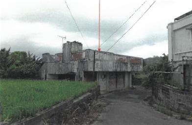 島尻郡八重瀬町字玻名城桃原
４３番の競売物件