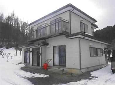 九戸郡軽米町大字小軽米第２５地割字蜂ヶ塚
７２番の競売物件