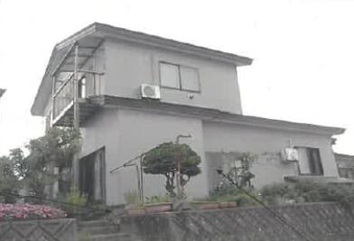 秋田市新屋松美ガ丘東町
１１０６番４の競売物件