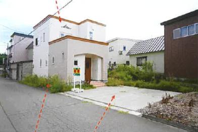 青森市妙見二丁目
４８番１６の競売物件