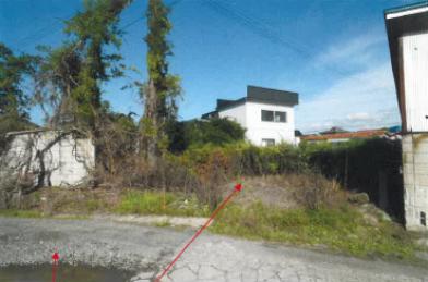 黒石市大字小屋敷字小屋敷村
４２番１の競売物件