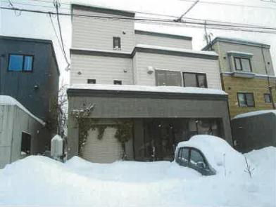 札幌市白石区米里四条一丁目
９番１２の競売物件