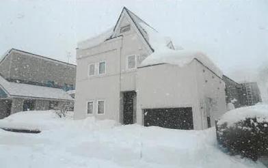 札幌市清田区美しが丘五条五丁目
３２３番５５の競売物件