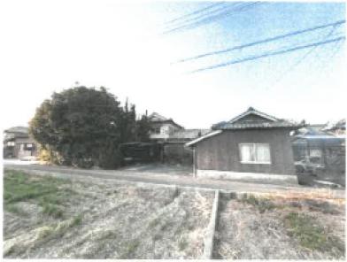 丸亀市綾歌町富熊字沖
７９４番２の競売物件