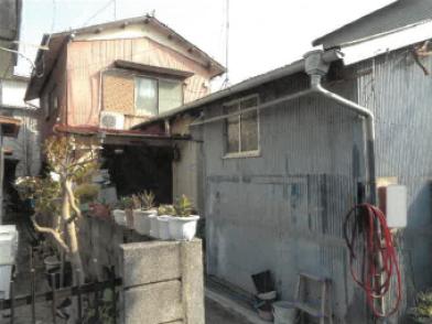 徳島市住吉一丁目
33番8の競売物件
