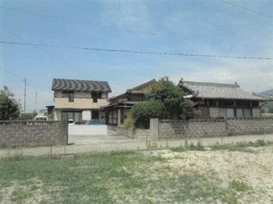 阿波市阿波町本町
２番の競売物件