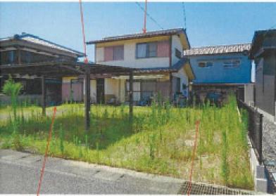 西条市三津屋東
３６番７の競売物件