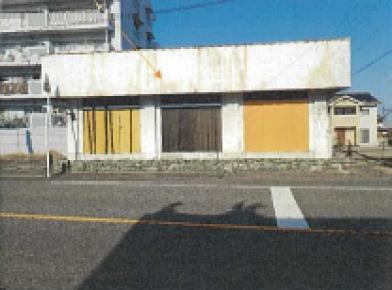 西条市小松町新屋敷字中町裏
甲４５２番１の競売物件