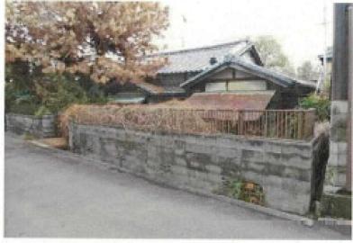 松山市衣山二丁目
５１６番の競売物件