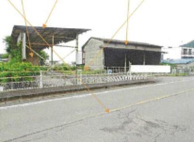 西条市中野字木挽原
甲１２９３番１の競売物件